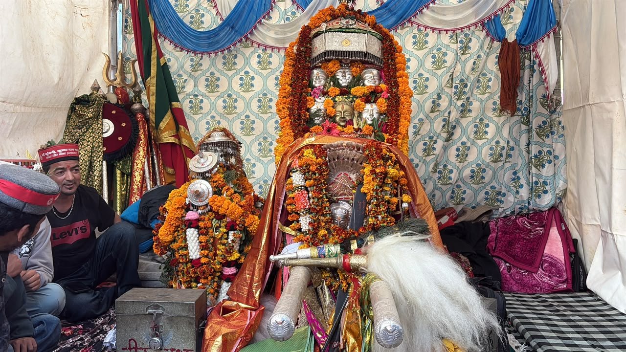 तीन ऐसे देवी देवता जो एक साथ ही करते हैं यात्रा, 64 साल के बाद हुए दशहरा उत्सव में शामिल