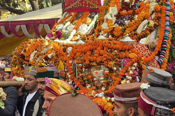 कुल्लू दशहरा : एक ही शिविर में हुए शिव परिवार के दिव्य दर्शन
