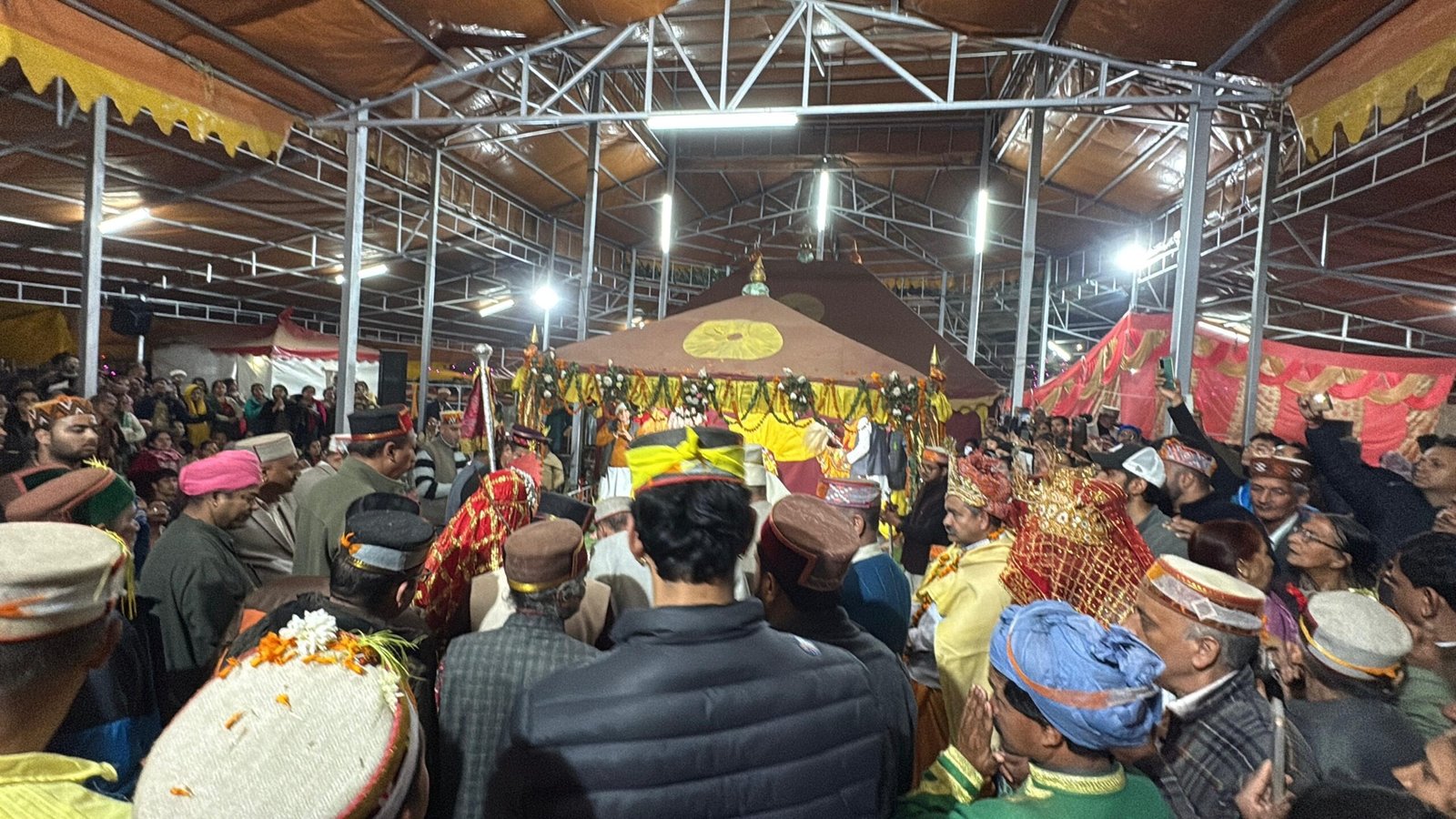 कुल्लू दशहरा में आज होगा लंका दहन, लंका दहन से पहले रघुनाथ मंदिर में निकला भगवती रूप