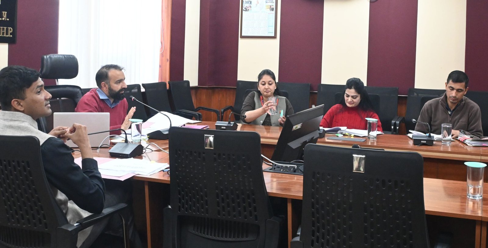 उपायुक्त डॉ. अमित शर्मा की अध्यक्षता में जिला सड़क सुरक्षा समिति की बैठक आयोजित