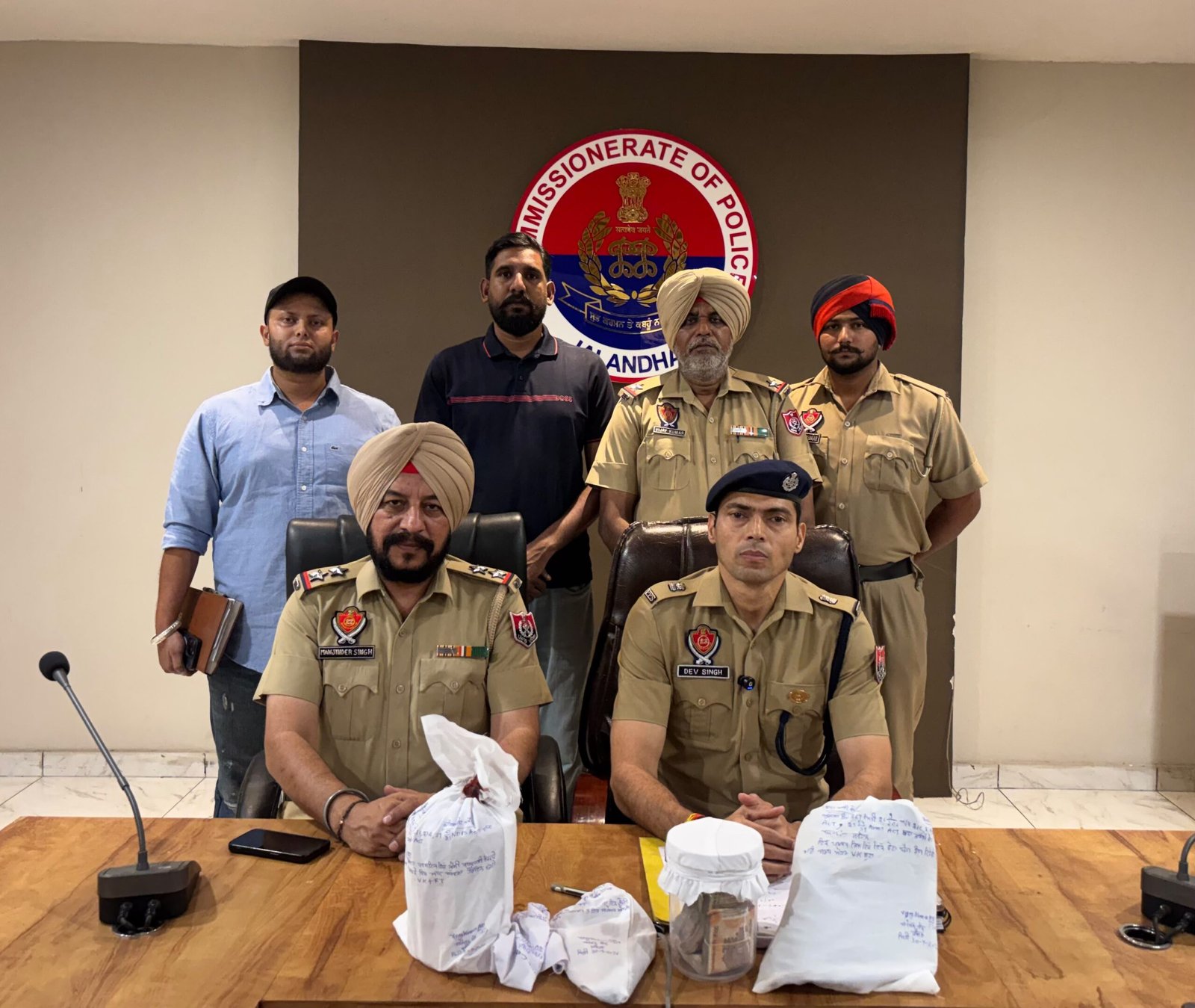 जालंधर पुलिस की नशा विरोधी मुहिम में बड़ी कार्रवाई, 2 किलो हेरोइन और हथियार बरामद