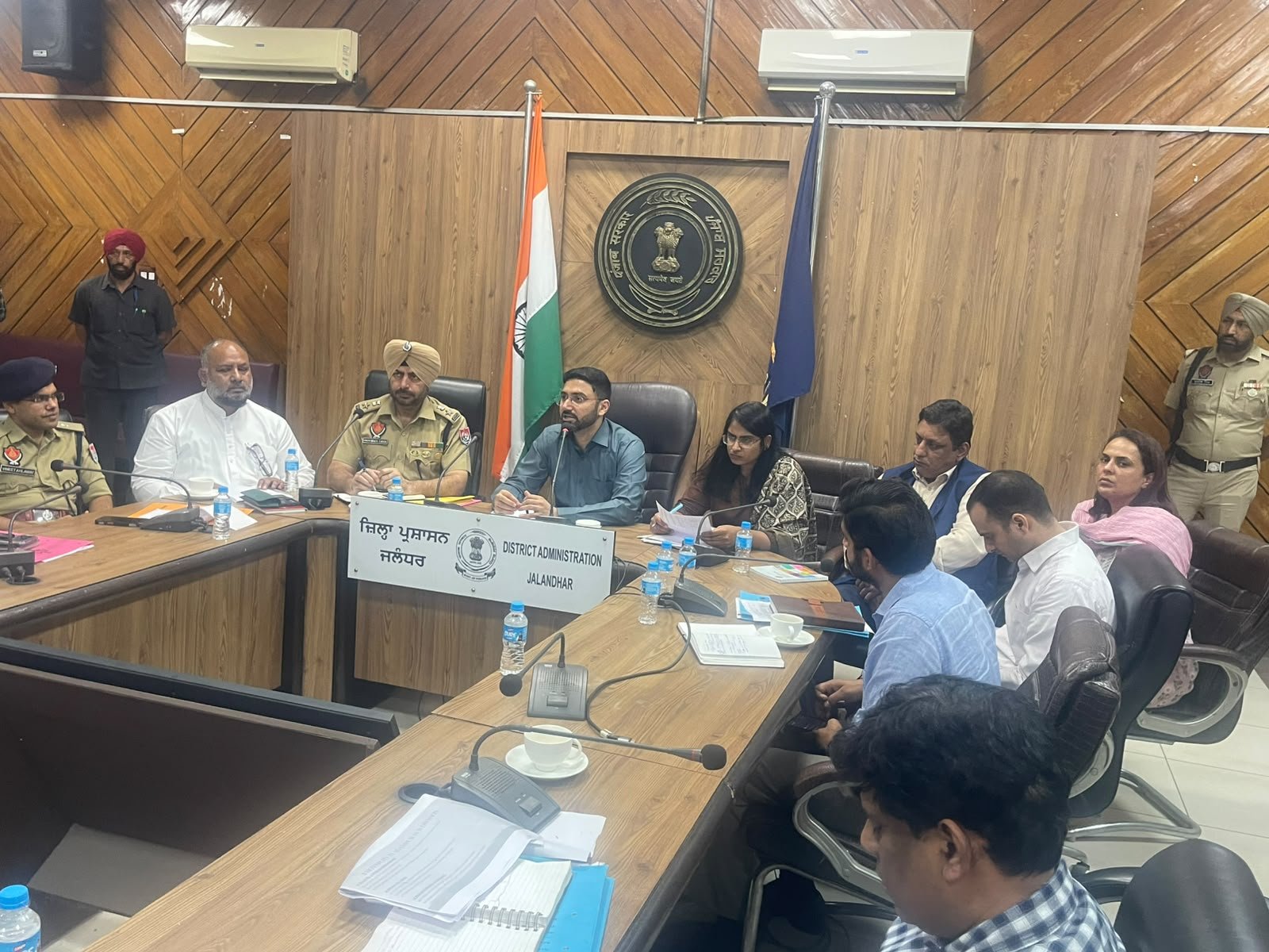 Jalandhar: डिप्टी कमिश्नर ने ड्रग हॉटस्पॉट पर लगातार निगरानी और सतर्कता बढ़ाने के दिए निर्देश