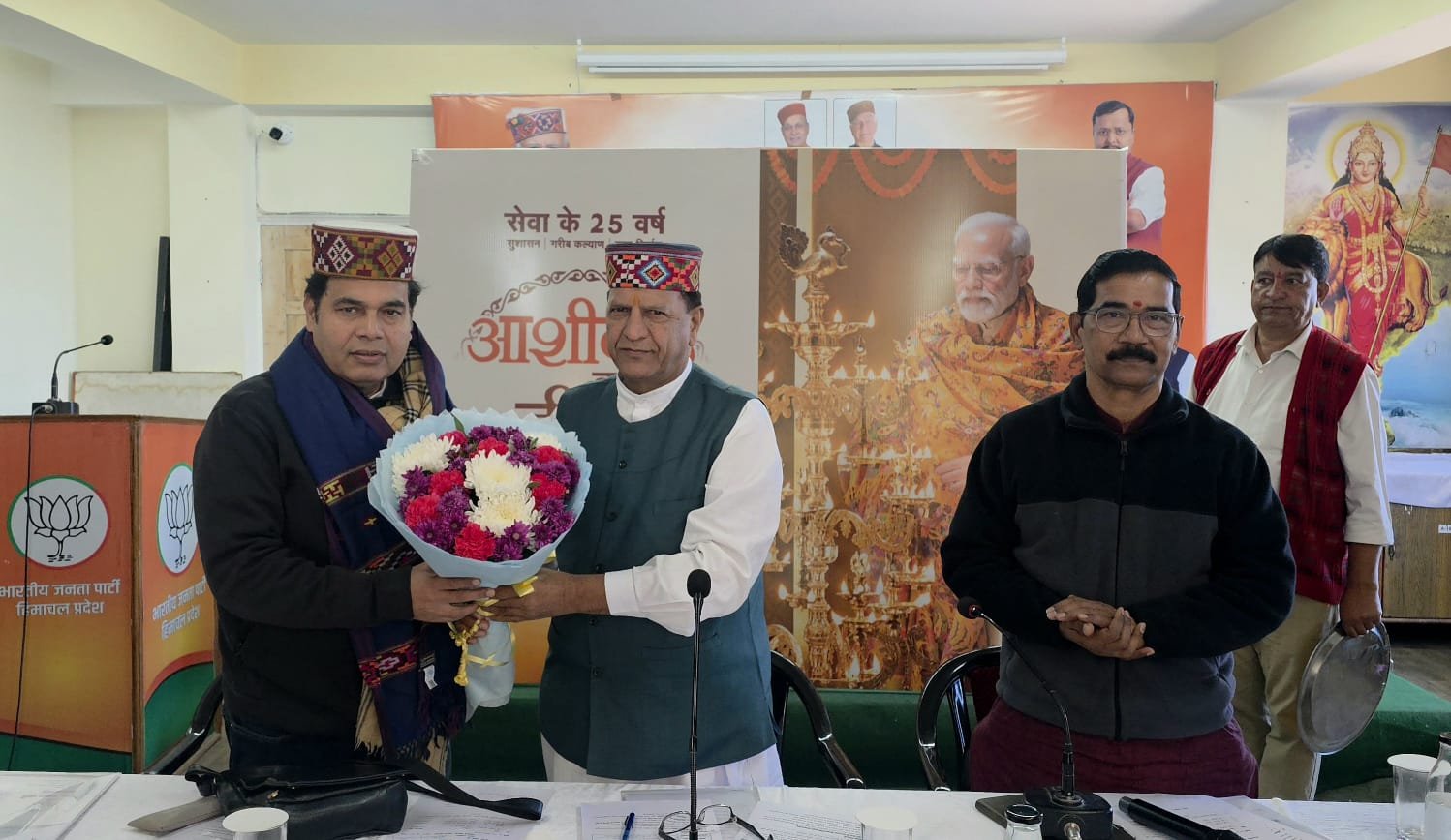 कांग्रेस के अंतर्विरोध पर भाजपा का निशाना
