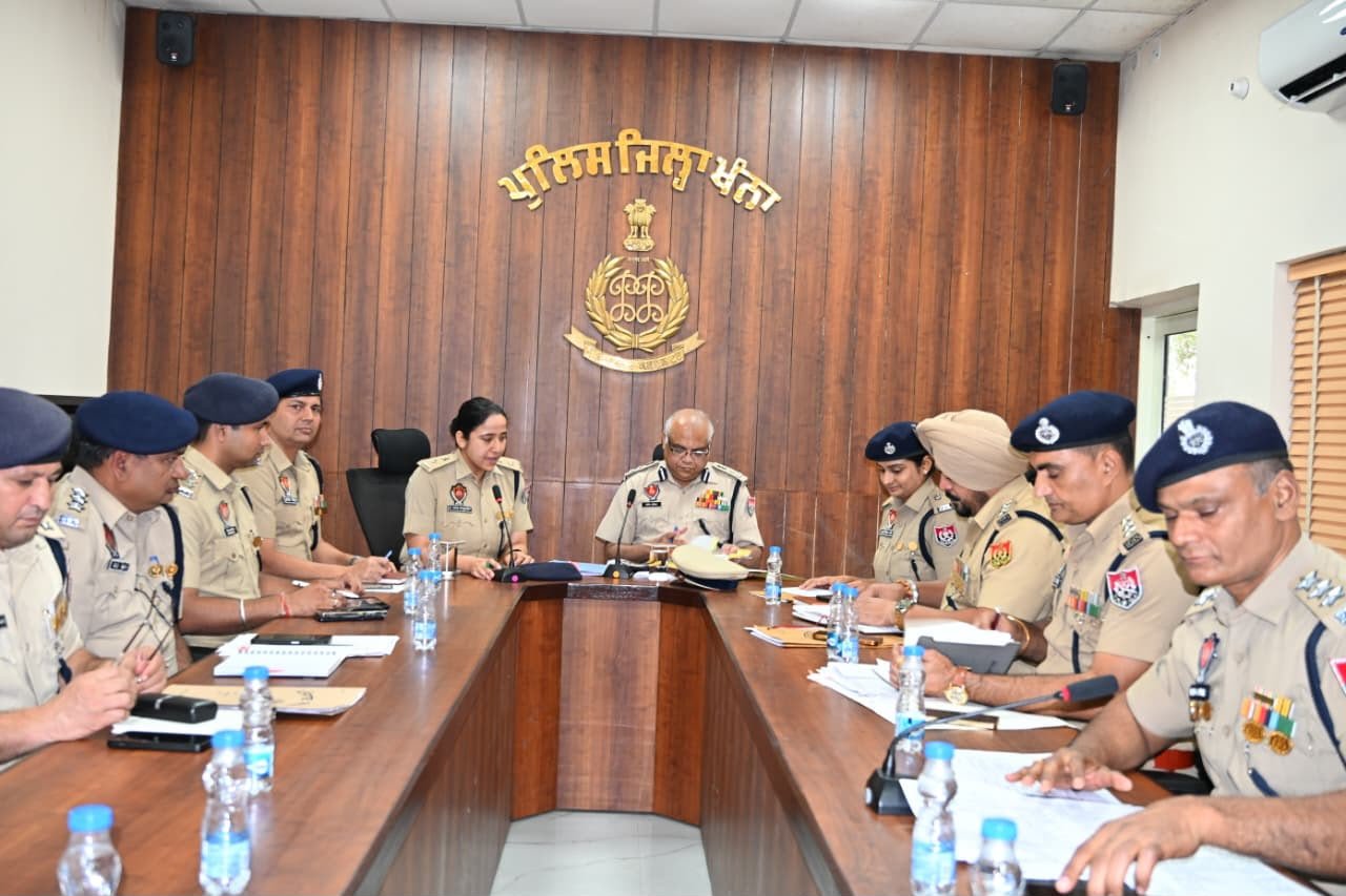 त्योहारों के मद़देनजर DIG सख्त, बाजारों में बढ़ेगी पुलिस गश्त और चेकिंग