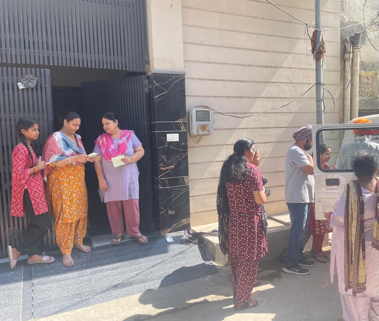 दो इलाकों में दूध की जांच, मिलावट पर जागरूकता