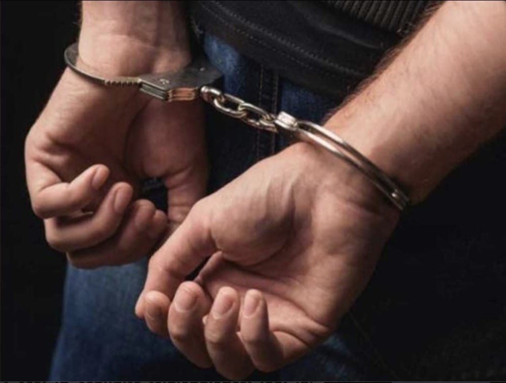 शोपियां में सरकारी अधिकारी बनकर सोशल मीडिया पर धोखाधड़ी का आरोप, FIR दर्ज