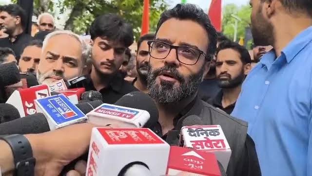 श्रीनगर: सांसद आगा सैयद रूहुल्लाह मेहदी का आरोप- देशभर में कश्मीरियों को बनाया जा रहा निशाना