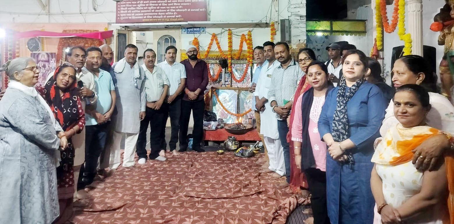श्री श्याम परिवार ने द्वादशी पर ब्रह्मचारी योगीराज कुटिया में किया प्रभु खाटू श्याम का संकीर्तन