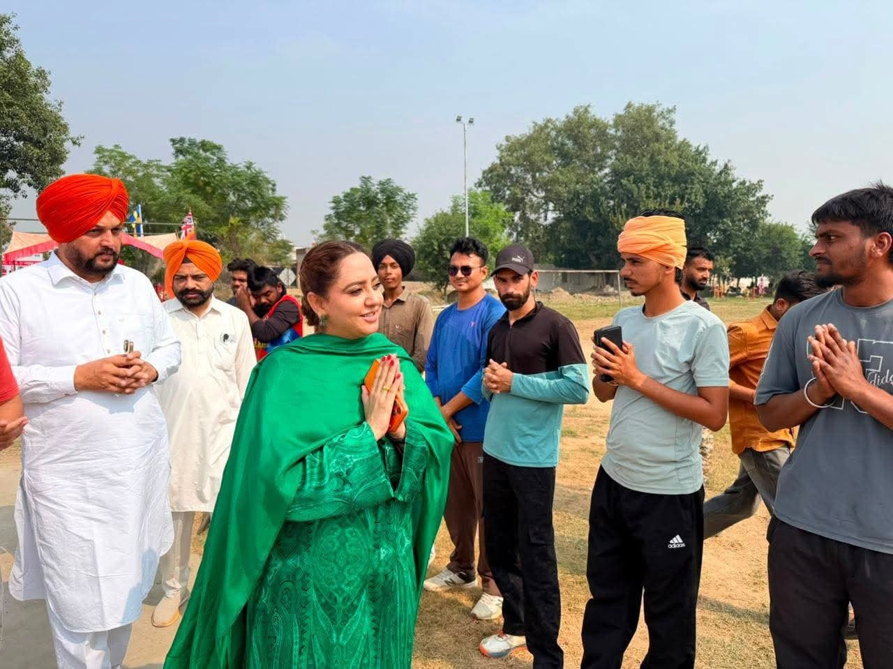 MLA डॉ. अमनदीप कौर अरोड़ा ने बहोना में 7वें कॉस्को क्रिकेट टूर्नामेंट में की शिरकत