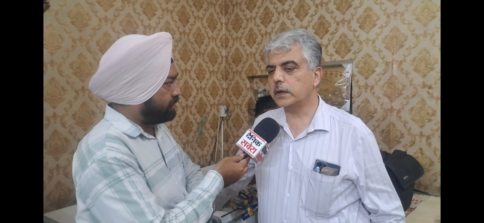 लुधियाना स्वास्थ्य विभाग ने फ्रोजन फूड स्टोर पर की रेड; फ्रिजों से बरामद हुआ एक्सपायर्ड फूड
