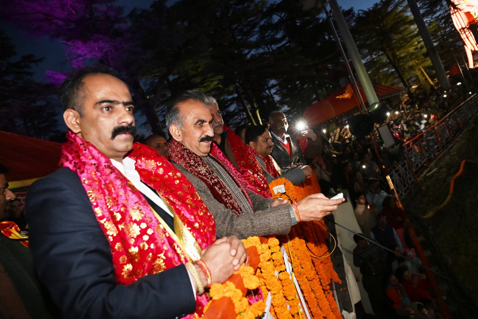 जाखू मंदिर में मुख्यमंत्री सुक्खू ने किया रावण, मेघनाथ और कुंभकरण के पुतलों का दहन