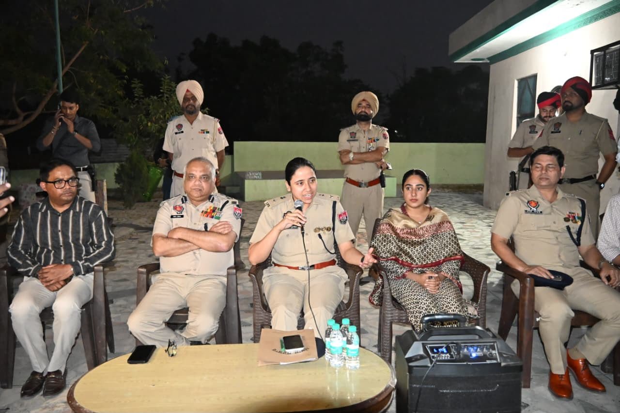 त्योहारों को लेकर खन्ना पुलिस अलर्ट, DIG ने दिए सुरक्षा बढ़ाने के निर्देश