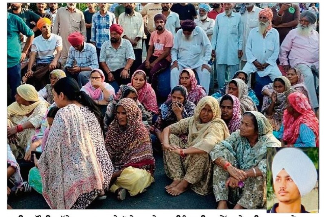हादसे में एक भाई की मौत और दूसरा घायल, परिवार के सदस्यों ने थाने के सामने किया विरोध प्रदर्शन