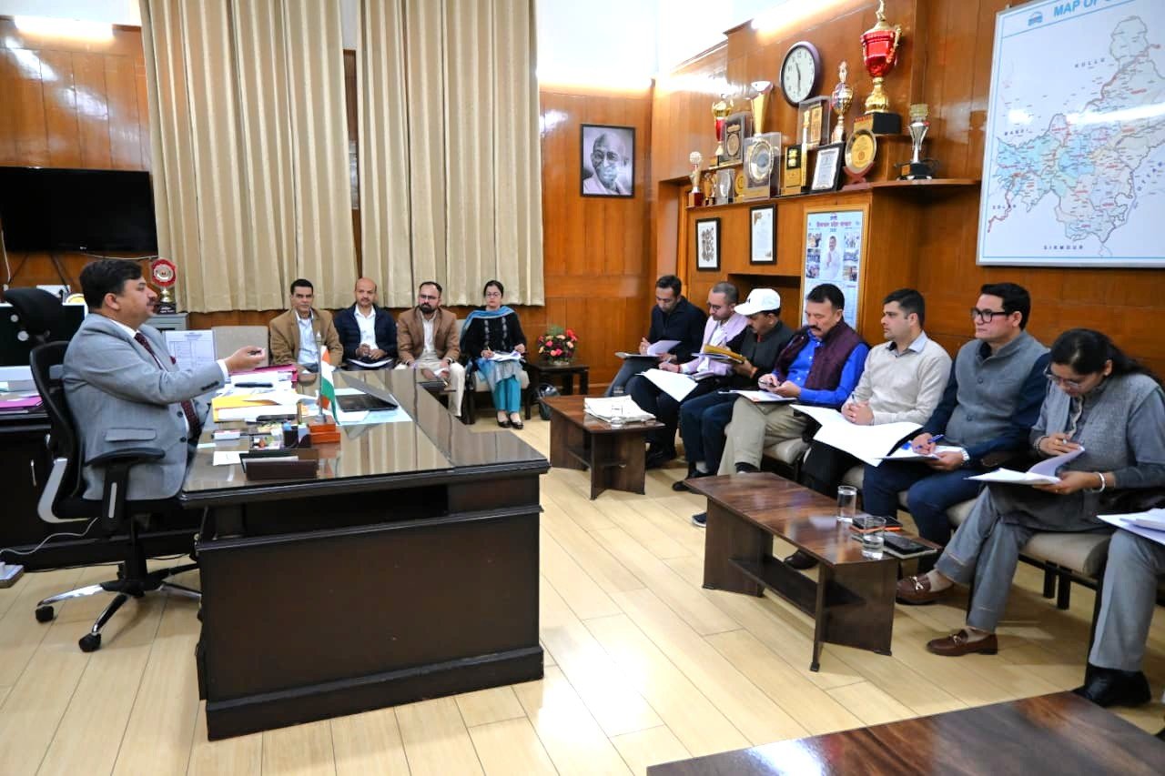 शिमला जिला में जनवरी माह तक चलेगा विशेष सड़क सुरक्षा जागरूता अभियान – उपायुक्त