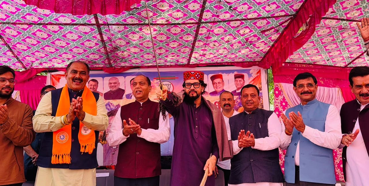 जनता द्वारा नकारे राहुल गांधी ने खोला देश के लोकतंत्र, संविधान के खिलाफ मोर्चा : अनुराग सिंह ठाकुर