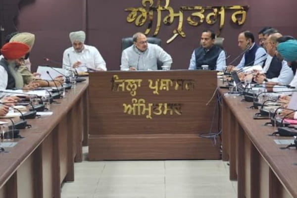 पराली प्रबंधन में लापरवाही पर होगी कार्रवाई