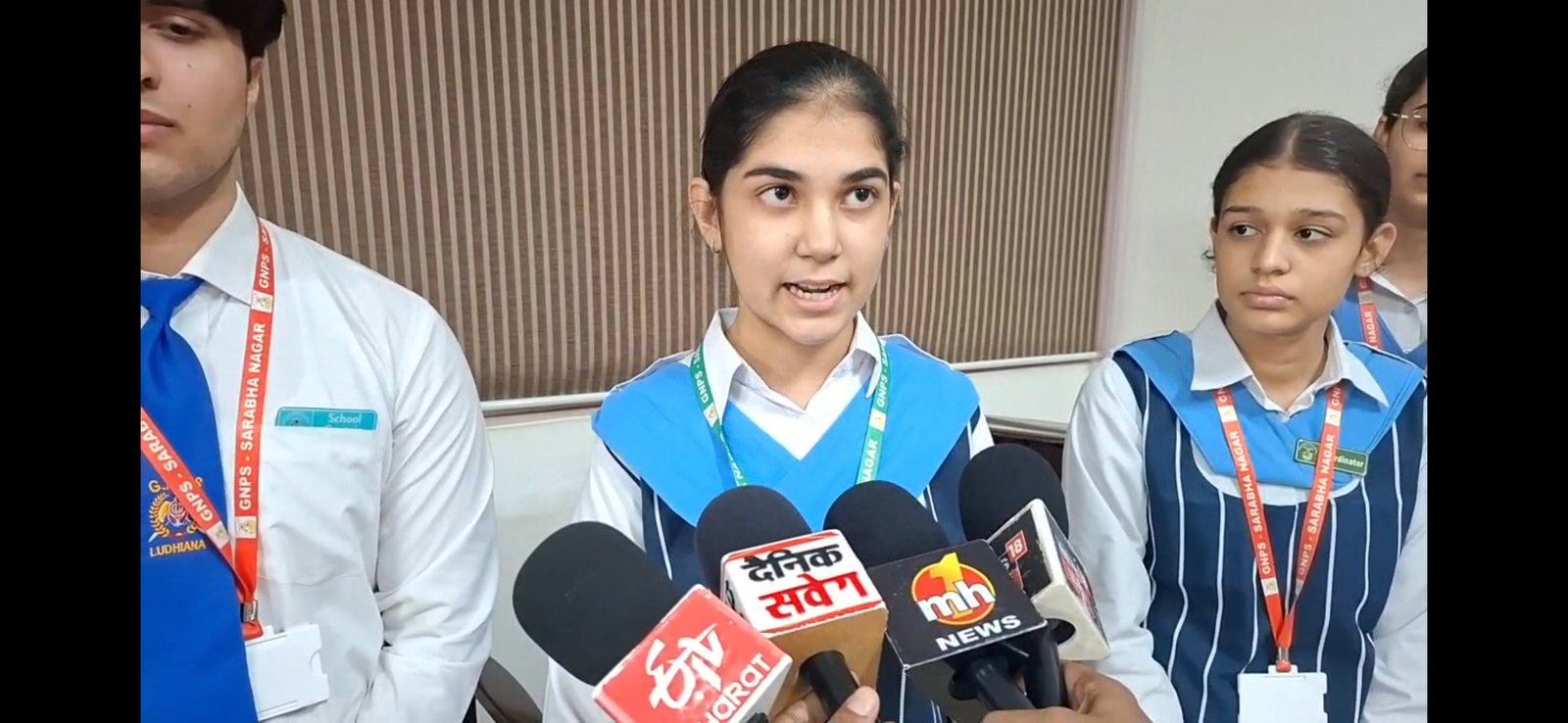 शिक्षा मंत्री हरजोत बैंस ने छात्रों से किया संवाद, बोले—अंकों के दबाव में न खोएं आत्मविश्वास