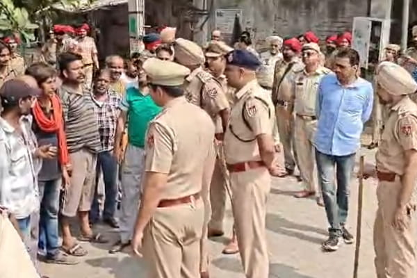 नशे के हॉटस्पॉट पर पुलिस का शिकंजा, काजी मंडी में घर-घर तलाशी