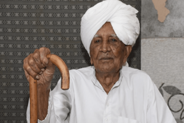 नहीं रहा थारा ‘जिंदा फूफा’, 106 साल की उम्र में निधन