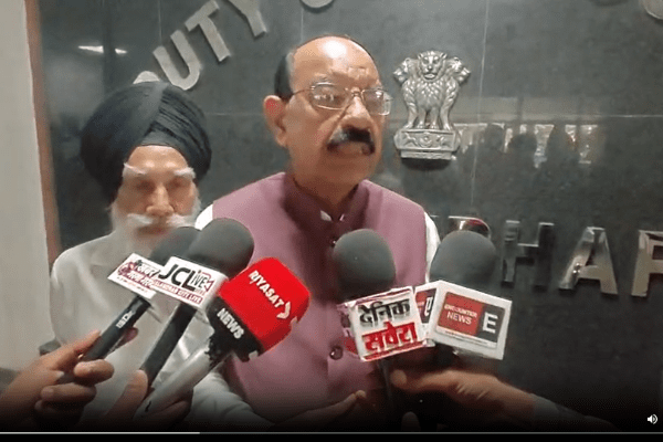 वाल्मीकि प्रकट दिवस शोभायात्रा की तैयारियों को लेकर बैठक
