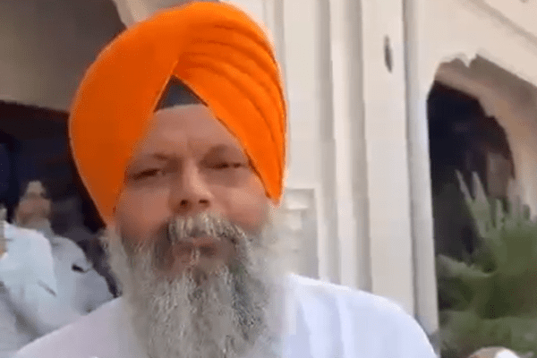 जातिगत भेदभाव के आरोप खारिज, सिख समुदाय से माफी मांगने की अपील