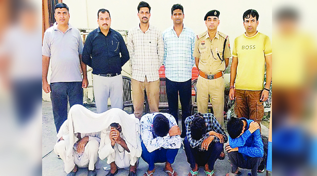 मारपीट कर घायल व्यक्ति की हत्या के मामले में पांच आरोपी गिरफ्तार