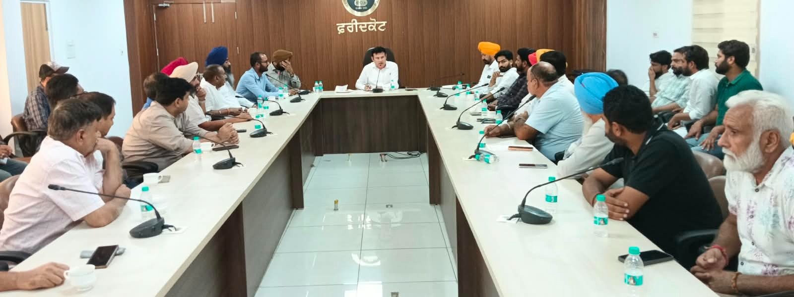 डिप्टी कमिश्नर ने धान की निर्बाध खरीद सुनिश्चित करने के अधिकारियों को दिए निर्देश