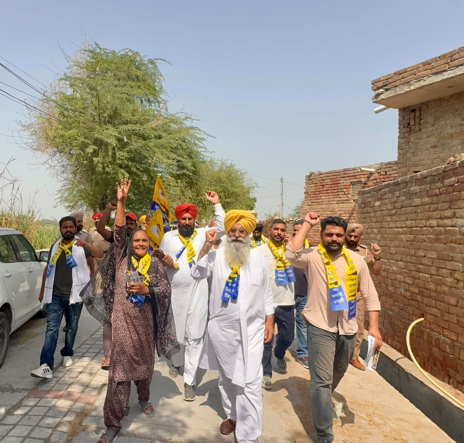 कैबिनेट मंत्री गुरमीत सिंह खुडियां ने कटियांवाली में ‘मान दे मुनाफ़े’ अभियान के तहत घर-घर जाकर किया प्रचार