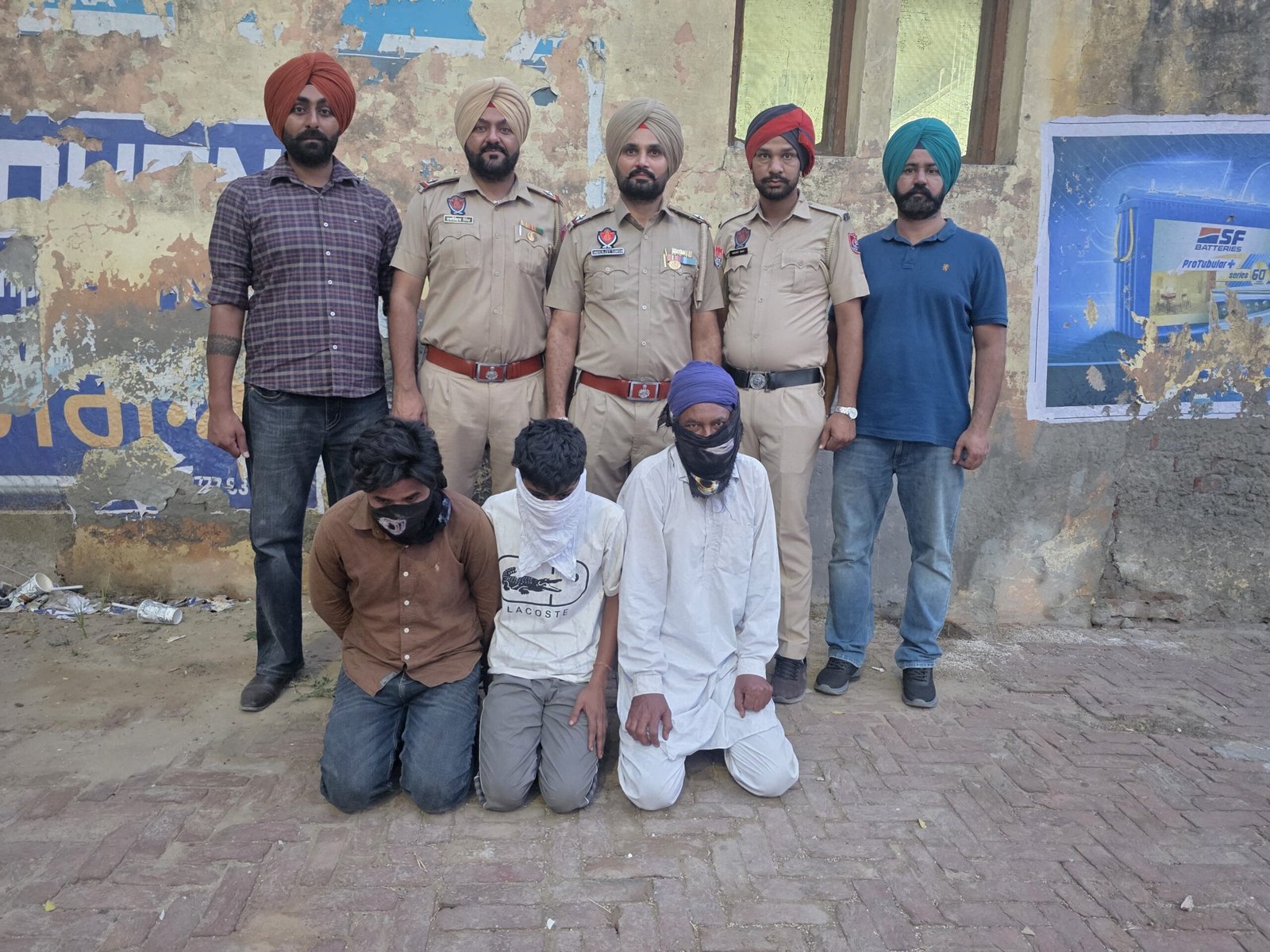 ट्रेक्टर के स्पीकर बॉक्स में छिपा राखी थी हेरोइन की खेप, पुलिस ने चार आरोपियों को दबोचा