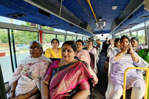 नारी शक्ति हुंकार मार्च के लिए करनाल से दिल्ली कूच