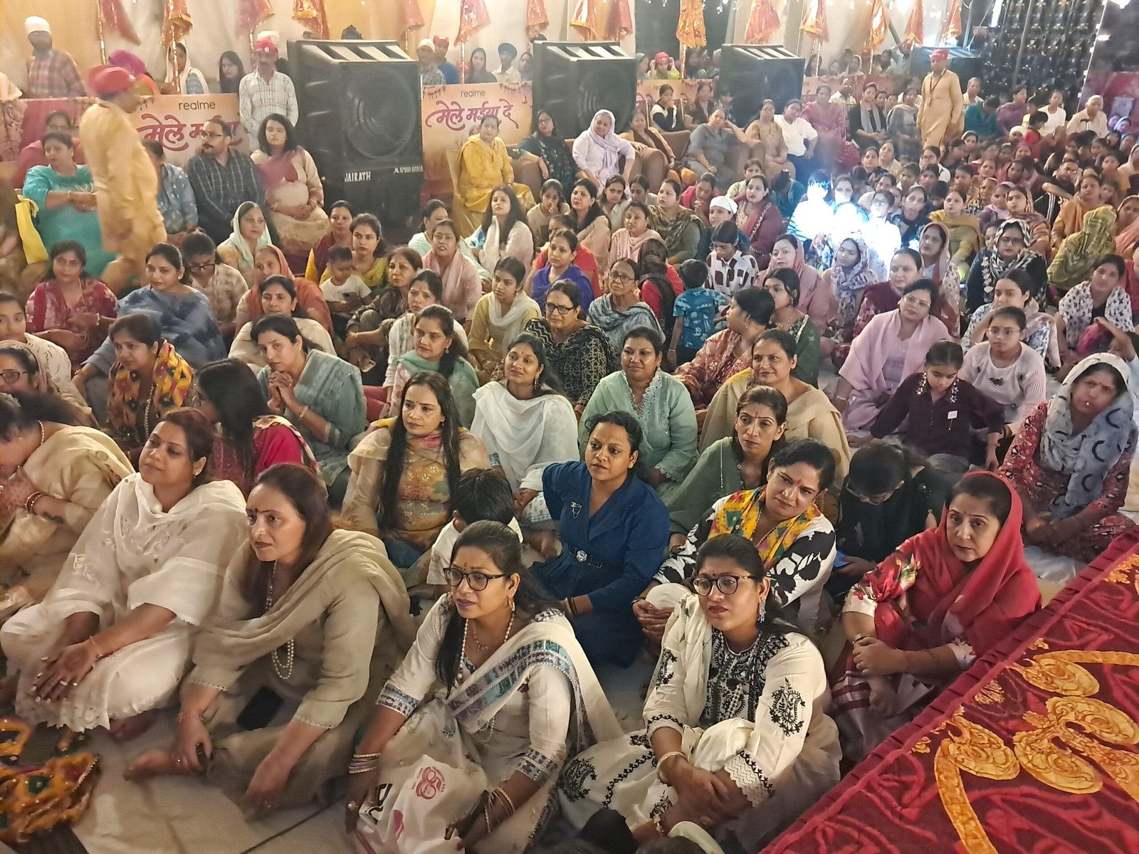 भजनों से गूंजा मां का दरबार, विजेताओं को मिलीं वंदे भारत की टिकटें