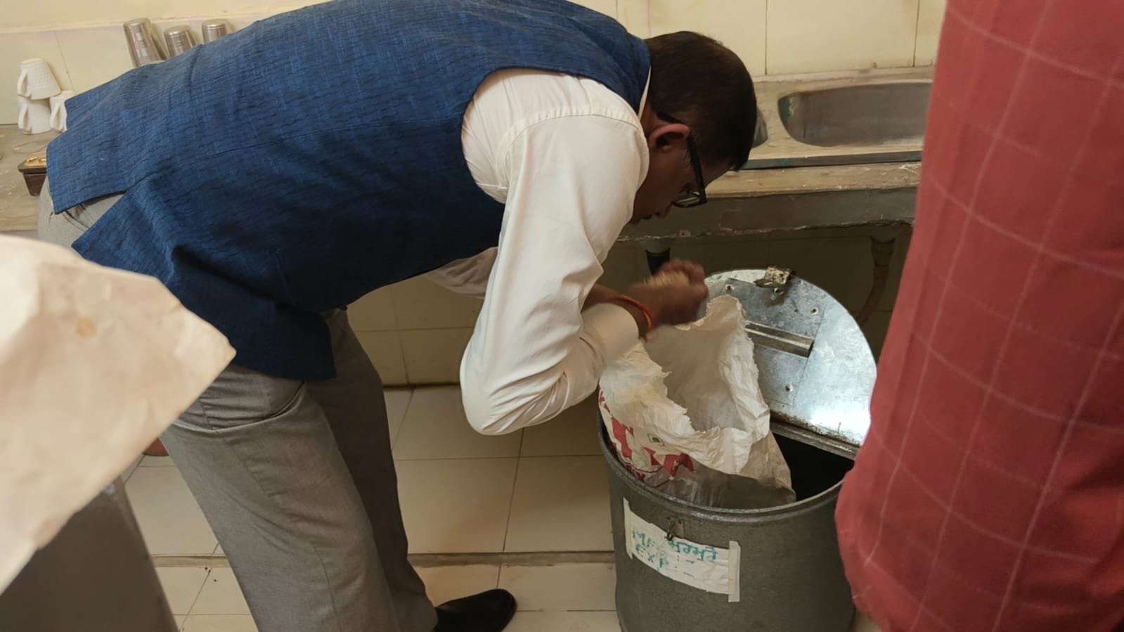 मोगा में आंगनवाड़ी केंद्रों का निरीक्षण, कमियां मिलने पर अतिरिक्त मुख्य सचिव ने दिए सुधार के निर्देश