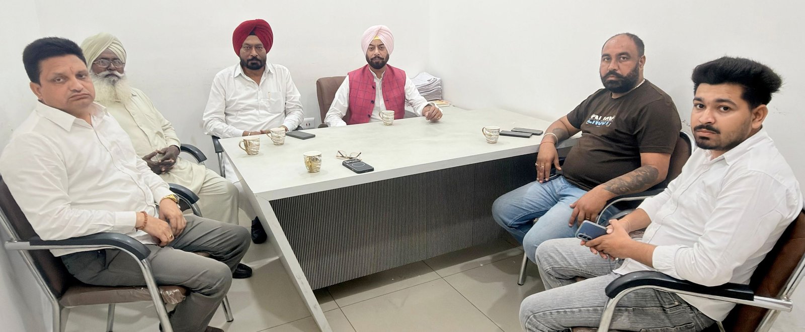 फायरिंग से दहला मोगा, कानून-व्यवस्था पर उठाए सवाल