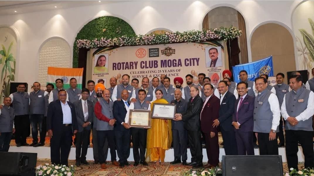 रोटरी क्लब मोगा सिटी की सिल्वर जुबली पर समाजसेवियों का सम्मान