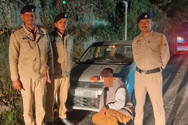 जुब्बल में कार के डैशबोर्ड से 32 ग्राम अफीम बरामद, आरोपी गिरफ्तार