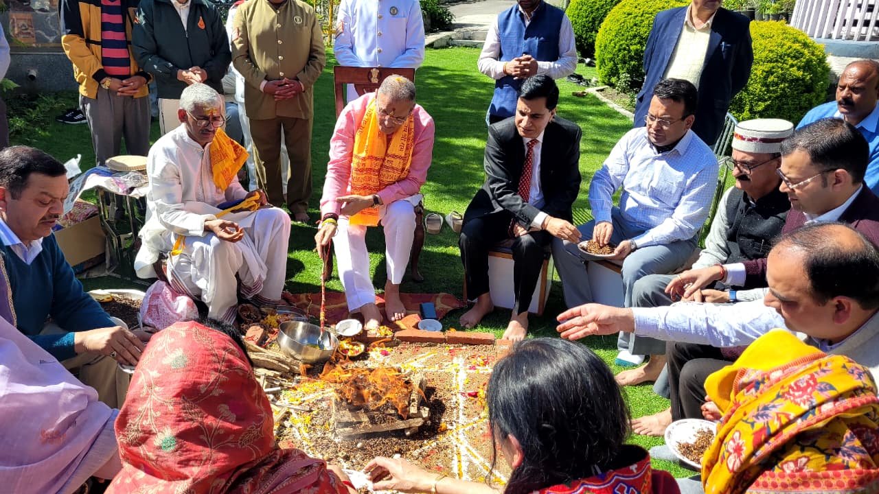 लोकभवन में नवरात्र अनुष्ठान, भंडारे का भी आयोजन