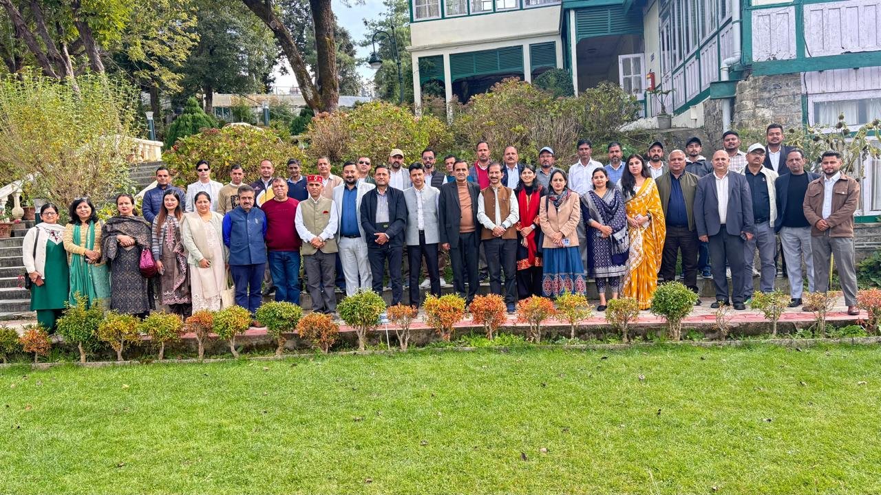 PM श्री स्कूलों में फंड के पारदर्शी इस्तेमाल के लिए प्रशिक्षण, 40 अधिकारियों ने सीखी SNA-SPARSH प्रणाली