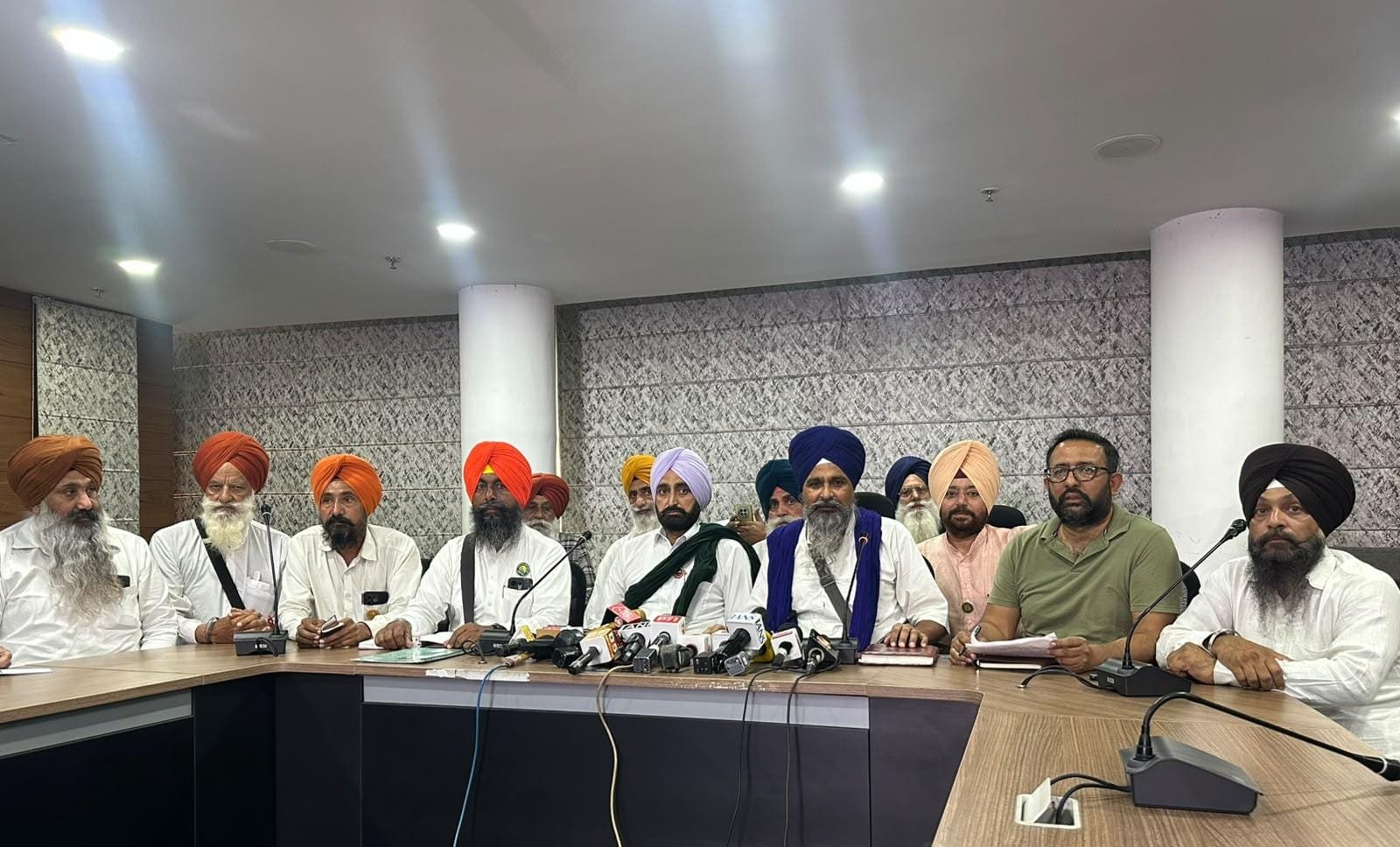 किसानों का ऐलान: 7 दिसंबर से चंडीगढ़ में अनिश्चितकालीन धरना