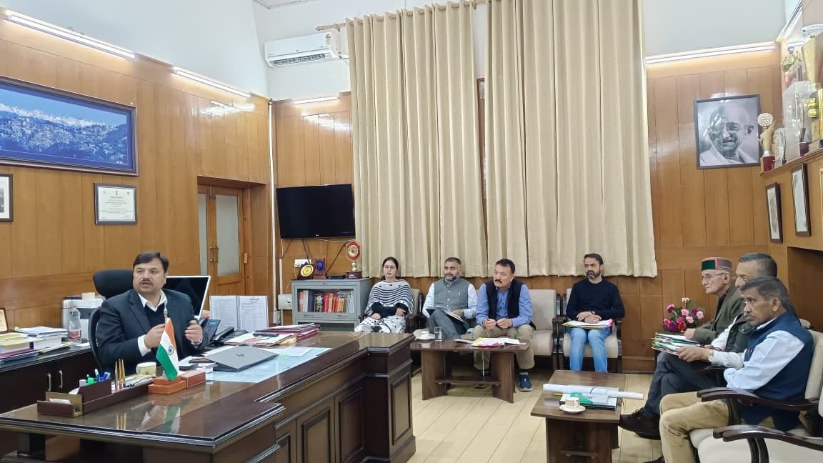 फोरलेन टनल निर्माण पर रोक, घरों में दरारों की जांच करेगी IIT रुड़की की टीम