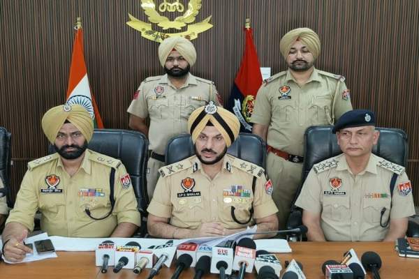 अमृतसर में ISI समर्थित हथियार और विस्फोटक सप्लाई नेटवर्क का पर्दाफाश, खासा कैंट IED ब्लास्ट केस सुलझा; 6 आरोपी गिरफ्तार