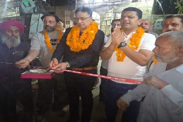 दिवाली से पहले केंद्रीय विधानसभा क्षेत्र को स्ट्रीट लाइटों से जगमगा दिया जा रहा है : विधायक डॉ अजय गुप्ता