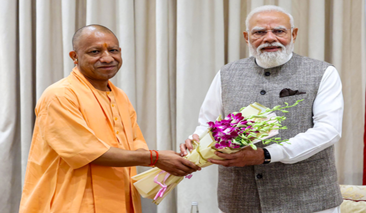 सरकार के मुखिया के तौर पर PM मोदी के 25 साल पूरे, CM योगी ने बताया ‘गौरवशाली उपलब्धि’