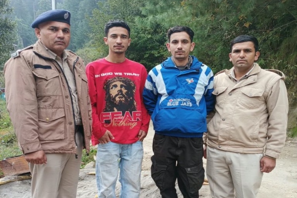 चूड़धार में रास्ता भटके दो लोगों का पुलिस ने किया सुरक्षित रेस्क्यू