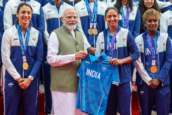 ‘महिला खिलाड़ियों के 38 पदक नए भारत की तस्वीर’, PM मोदी ने एशियन गेम्स की बेटियों की जमकर तारीफ की