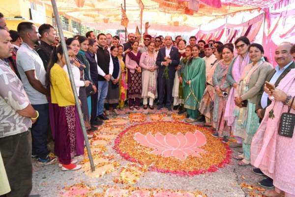 राहुल गांधी ने अपनी गैर-जिम्मेदाराना हरकतों से देश को शर्मसार किया : जयराम ठाकुर