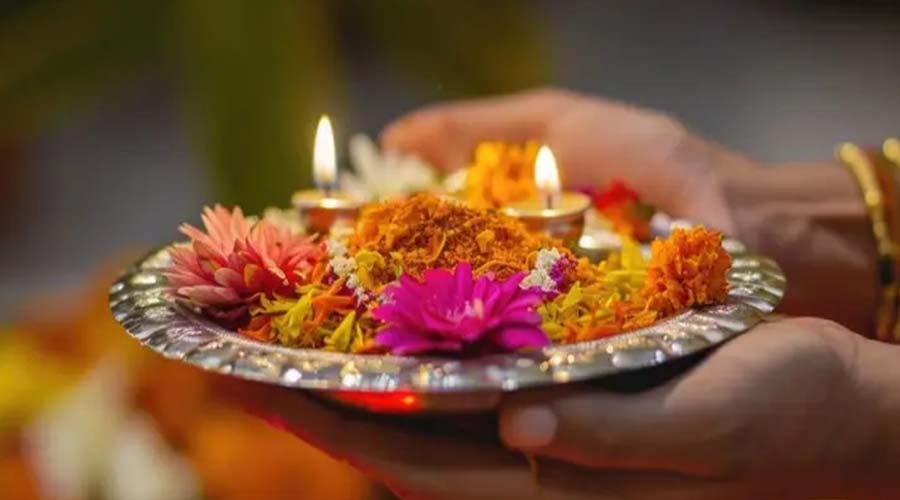 Jitiya Vrat 2026: संतान की लंबी उम्र के लिए आज रखेंगी माताएं व्रत, जानें जितिया धागे का महत्व