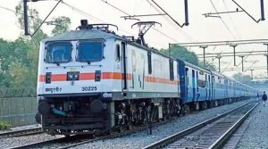 रेलवे में नौकरी पाने का मौका! 10वीं-ITI पास के लिए निकली 2008 पदों पर भर्ती, जानें आवेदन प्रक्रिया