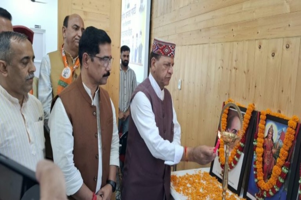 4 साल में हिमाचल को कर्ज, भ्रष्टाचार, माफिया राज और तालाबंदी के अंधकार में धकेल गई सुक्खू सरकार: डॉ. राजीव बिंदल