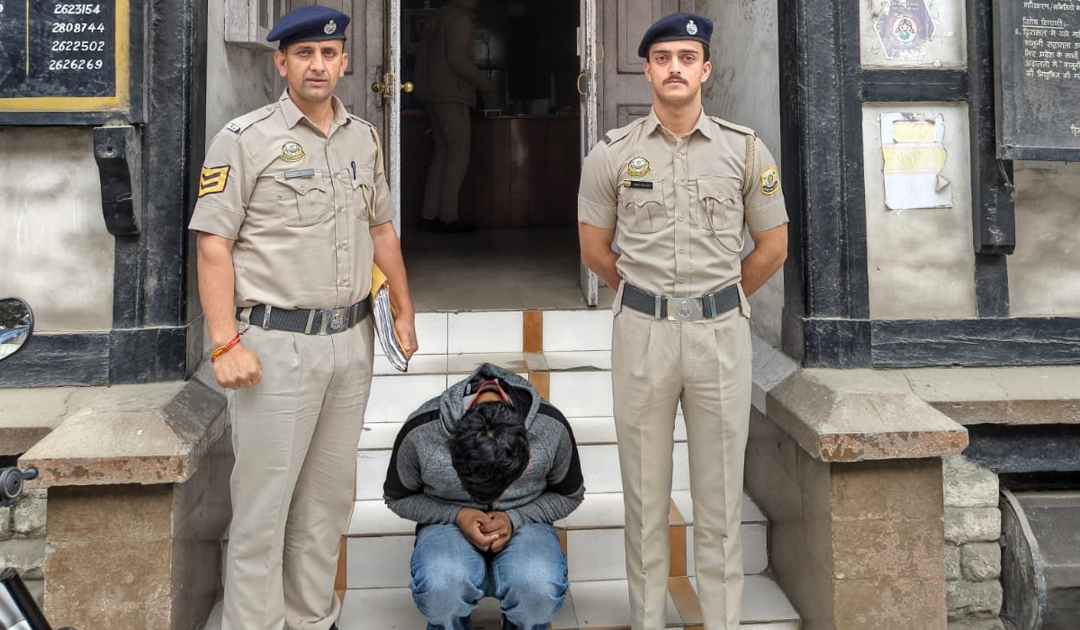 शिमला: पंथाघाटी में 505 ग्राम चरस बरामद, 22 वर्षीय युवक गिरफ्तार, NDPS एक्ट के तहत मामला दर्ज