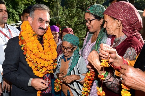 तकलेच पहुंचने पर मुख्यमंत्री सुक्खू का भव्य स्वागत, सीबीएसई स्कूल व बस स्टैंड की घोषणाएं